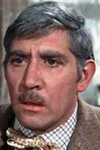 Frank Finlay