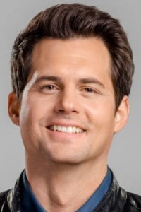 Kristoffer Polaha