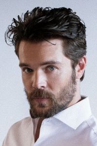 Charlie Weber