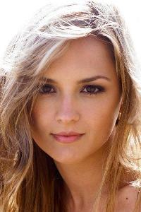 Rachael Leigh Cook
