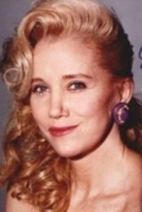 Sally Kirkland
