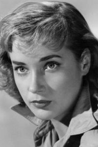 Sylvia Syms