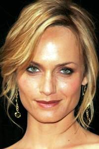 Amber Valletta